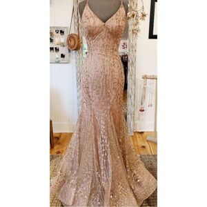 2019 mon cheri pink corseted mermaid dress with gold detailing💝